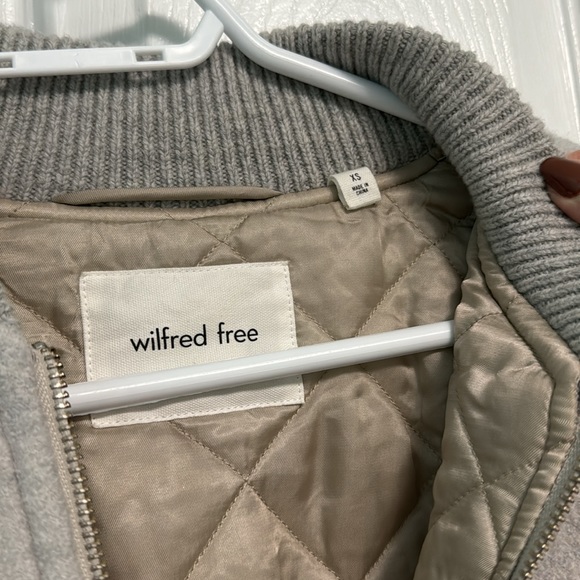 Aritzia Wilfred Free Stable Jacket in Heather Light Grey - Picture 3 of 3